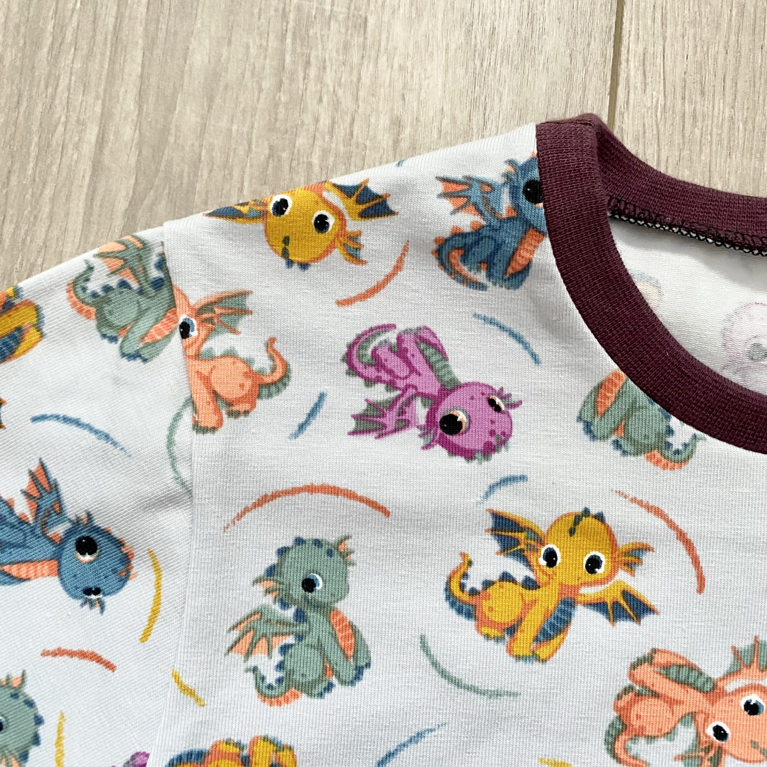 Tee-shirt manches courtes "Les dragons" - Violet – Image 2